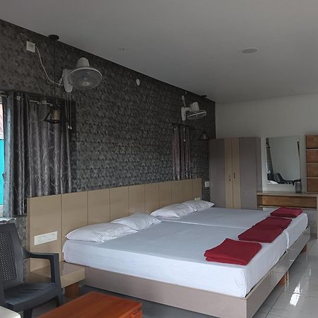Hotel Hilltop à Vālpārai Extérieur photo